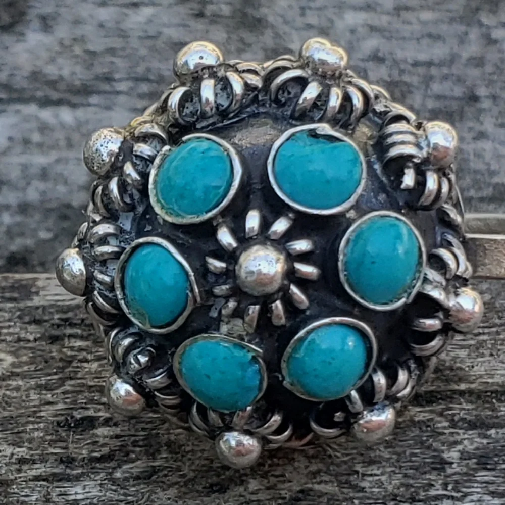 Vintage Native American Or Mexican Turquoise Sterling Silver Screwback Earrings - Picture 12 of 16